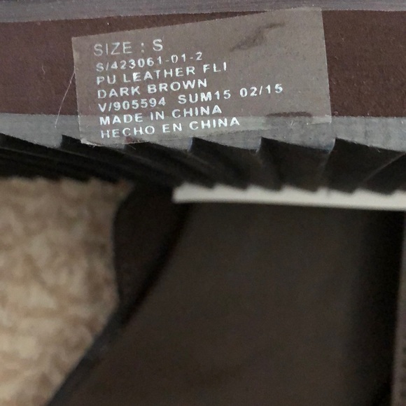 Men’s GAP leather flip flops - Picture 4 of 8